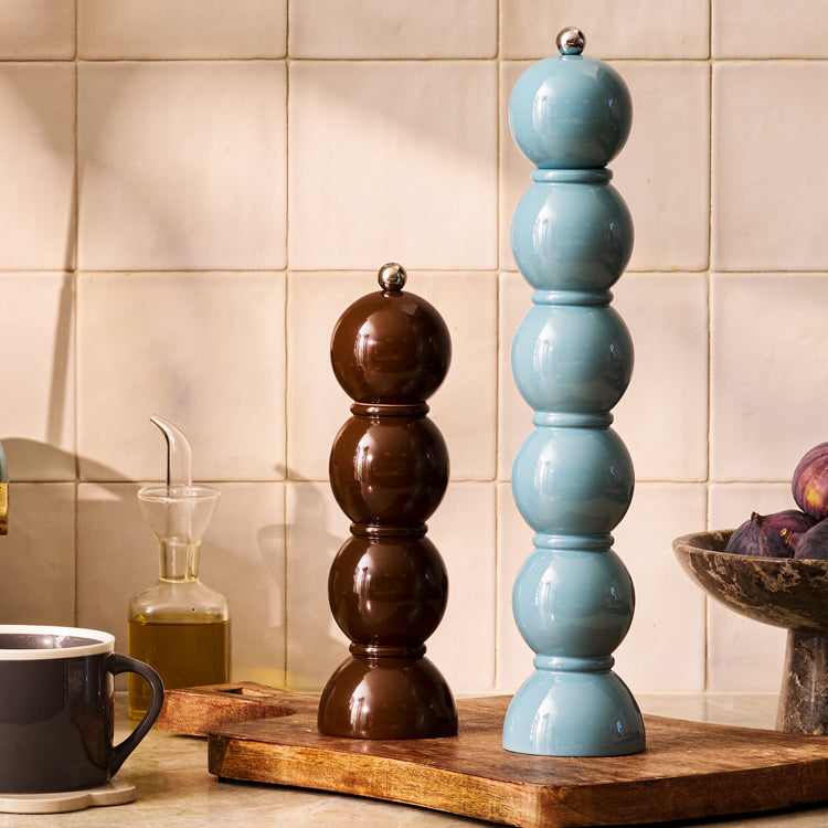 Periwinkle Grande Salt & Pepper Mill - Thumbnail 2