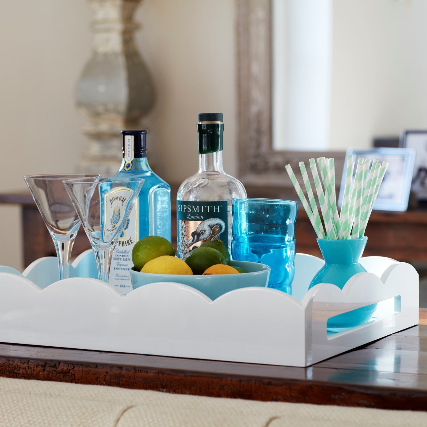 Drinks served on a white lacquer tray 